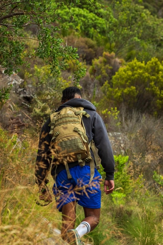 A quiet moment of retreat within nature — presence in the in-between